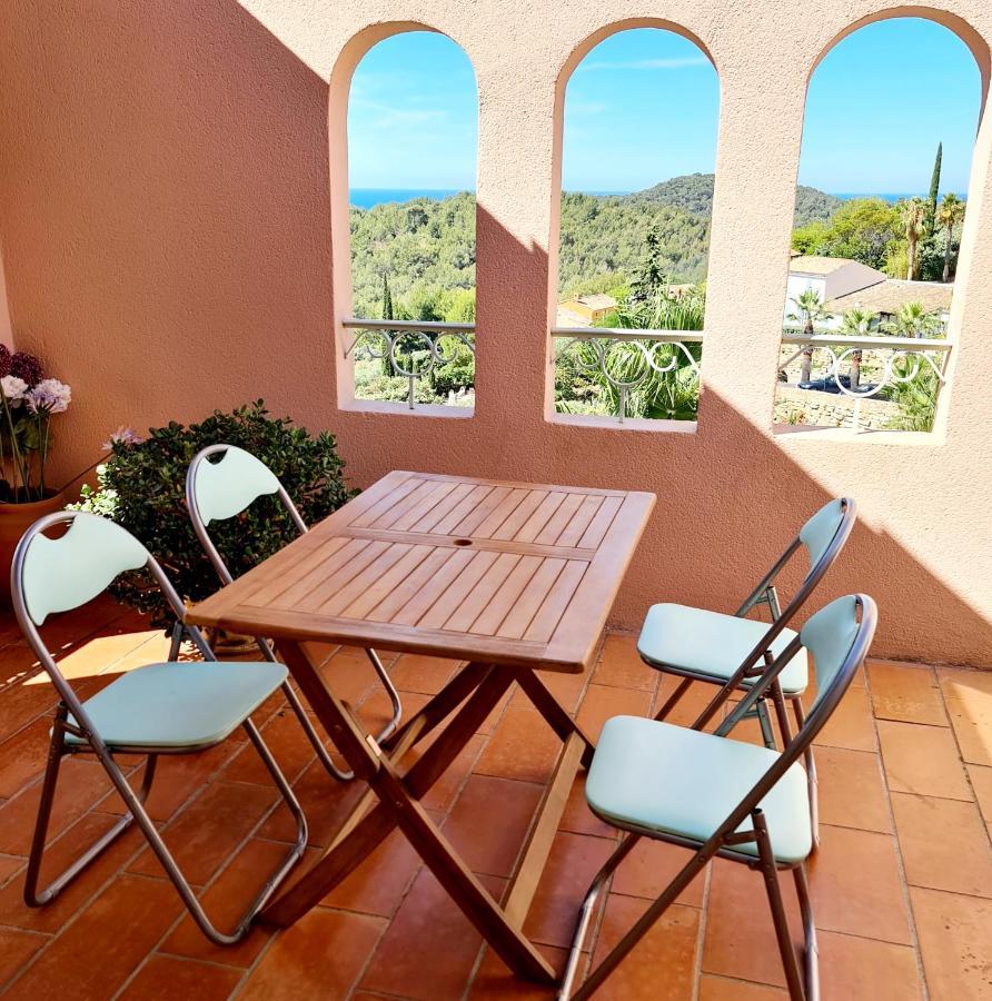Hameau Des Amandiers - Vue Mer, Golf Et Vignes Apartment Saint-Cyr-sur-Mer Exterior foto